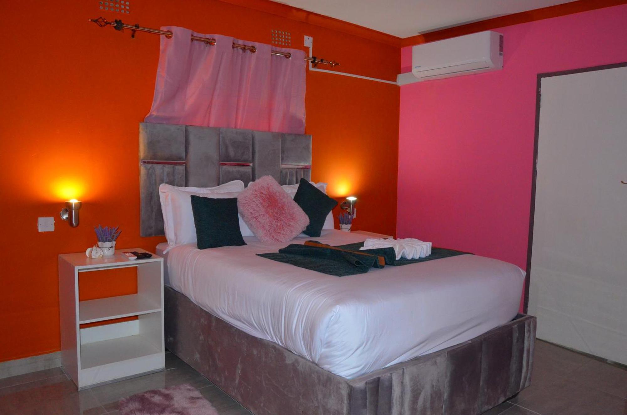 Chobe Kulotu Guest House Kasane Bagian luar foto