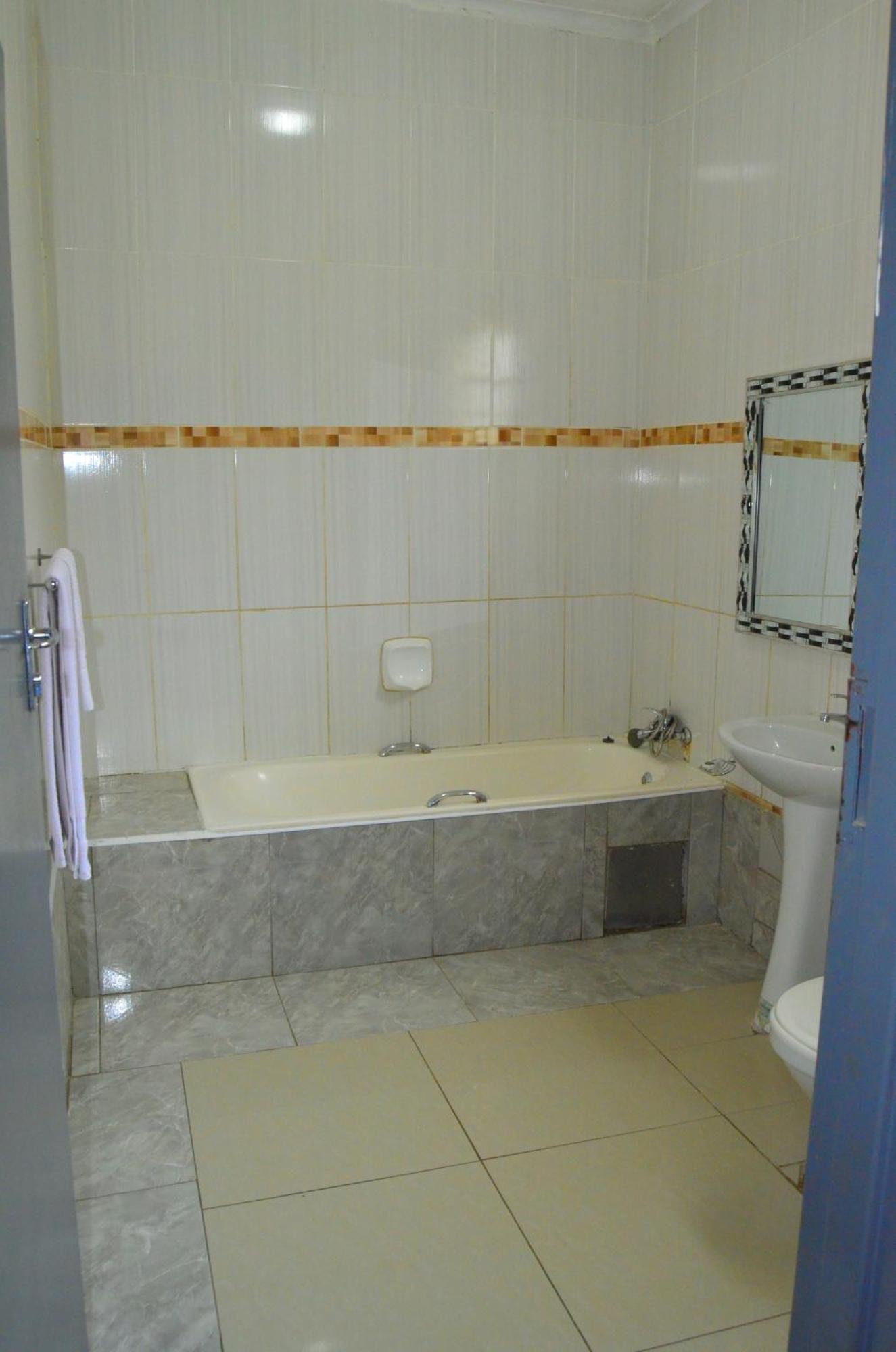 Chobe Kulotu Guest House Kasane Bagian luar foto