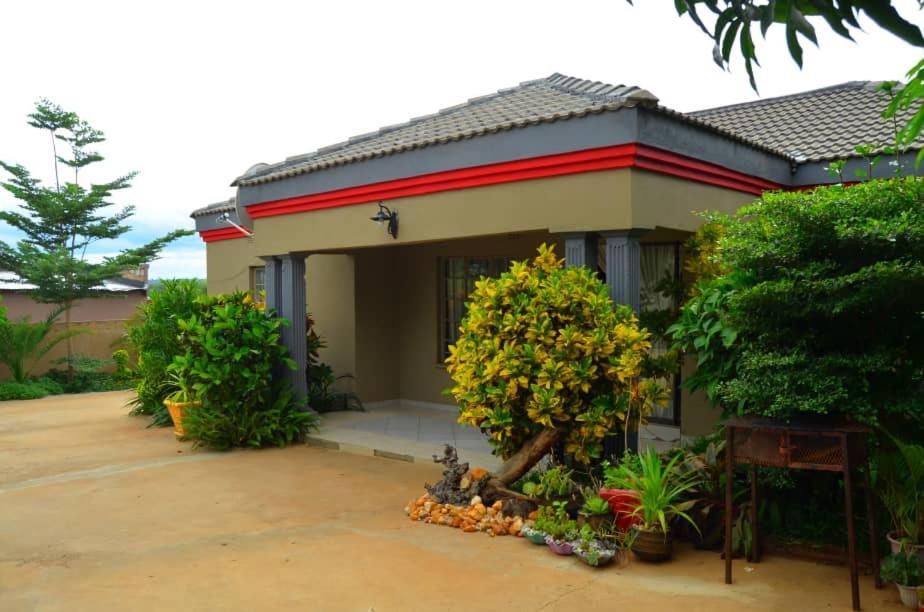 Chobe Kulotu Guest House Kasane Bagian luar foto