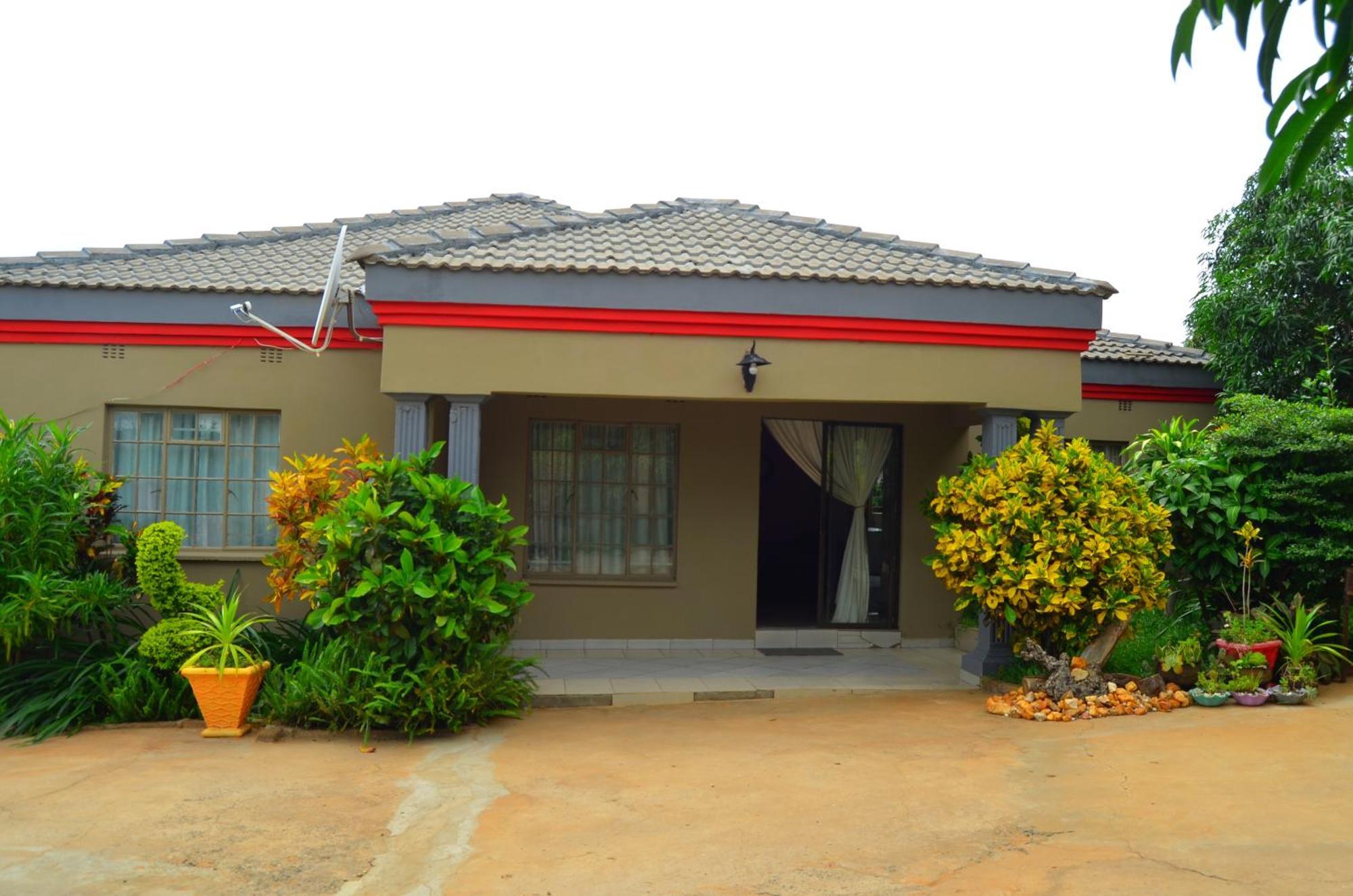 Chobe Kulotu Guest House Kasane Bagian luar foto